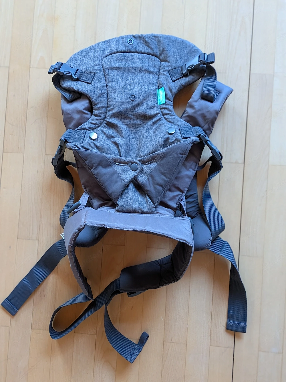 Babytrage Infantino grau