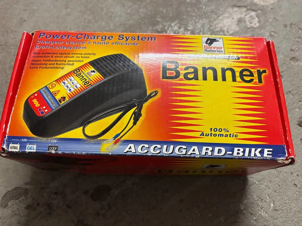 Banner Akkuladegerät für Mopeds