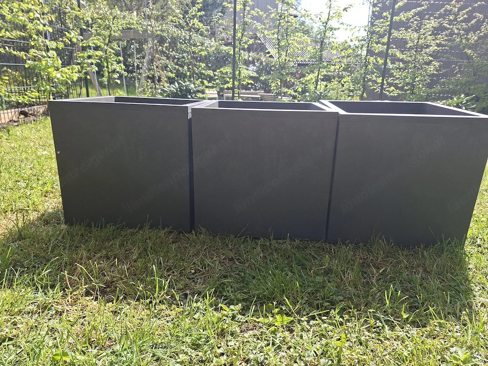 Pflanzengefäße quadratisch