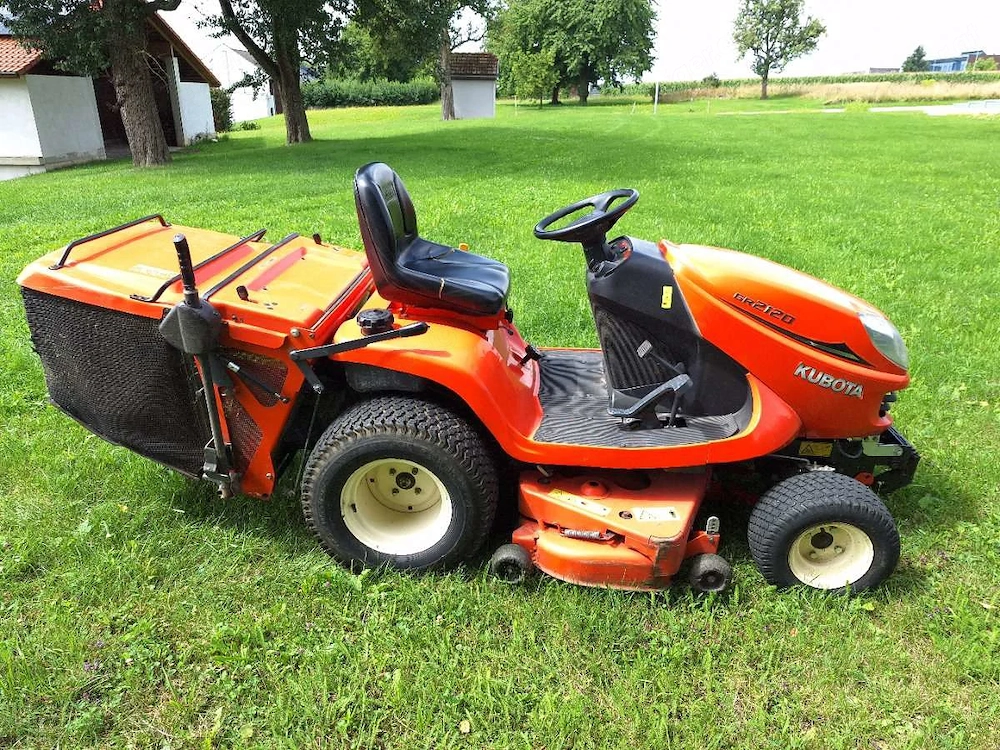 Kubota GR 2120 Rasenmähertraktor