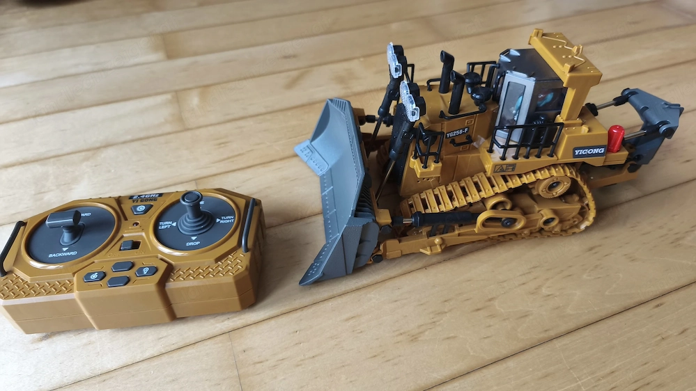 Neuwertiger RC Bulldozer (Planierraupe) M1:24