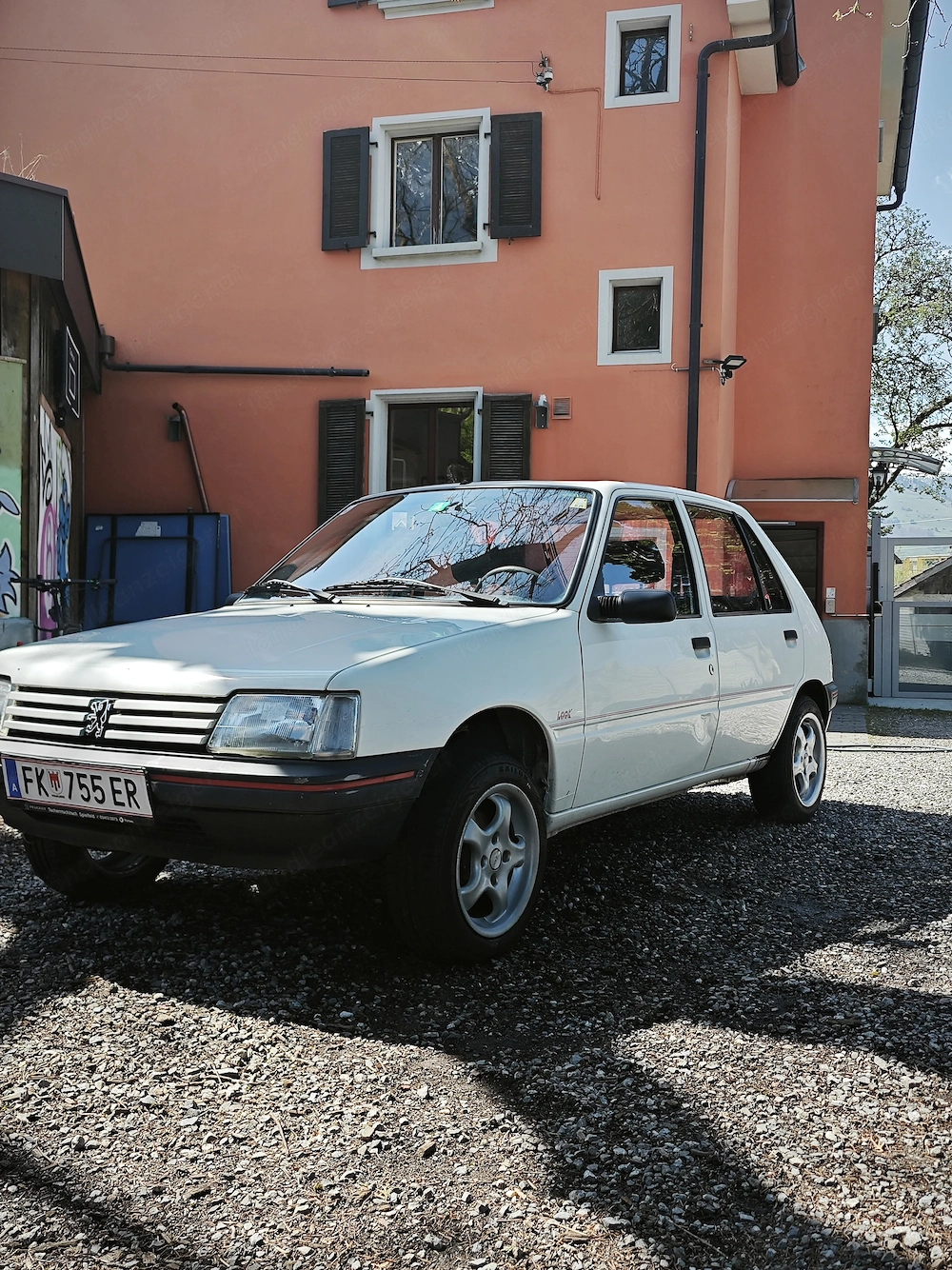 Peugeot 205 Look 1.1L 60PS