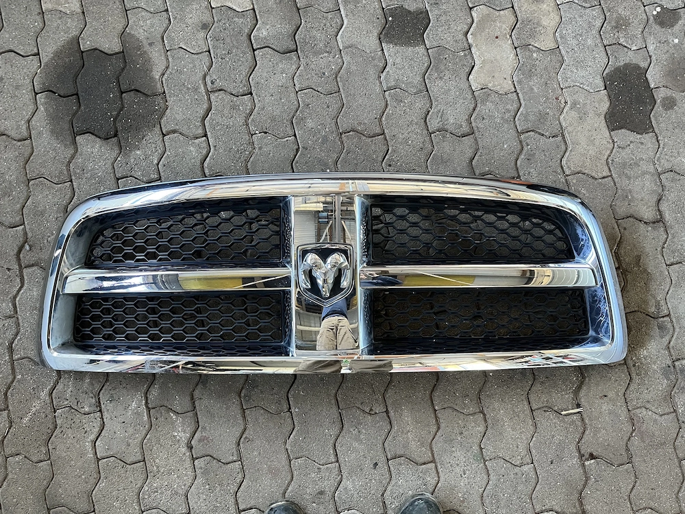 Dodge Ram Kühlergrill