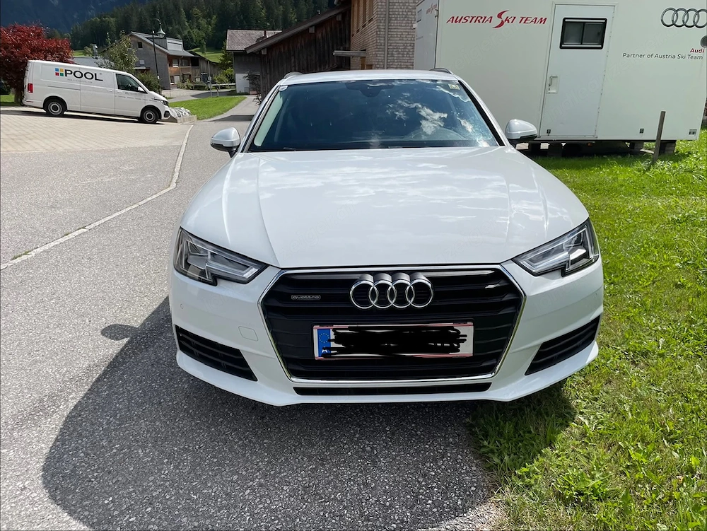 Audi A4 Avant Quattro S line 