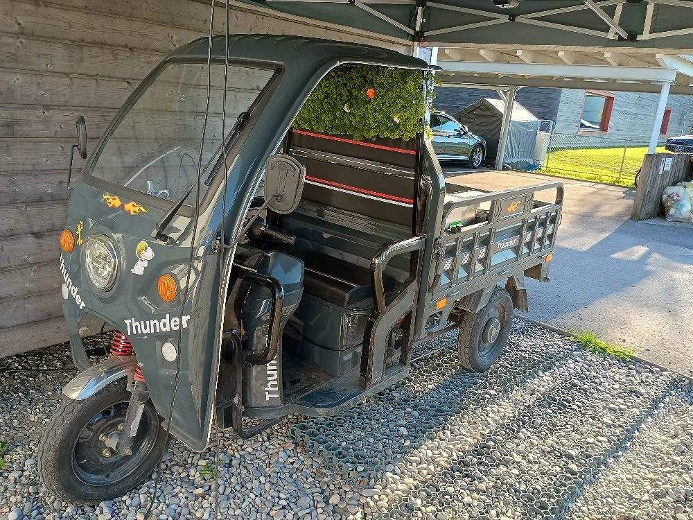 Tuk Tuk Nero