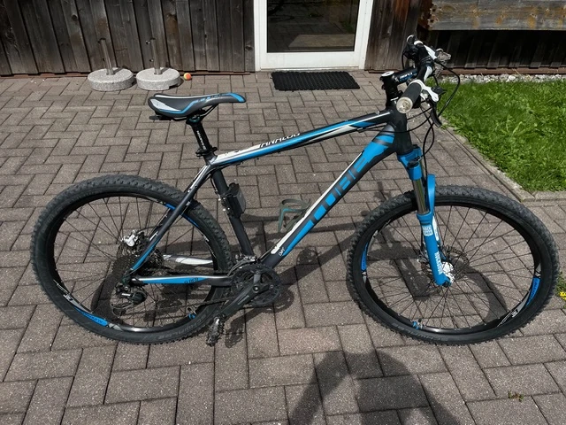 MTB Cube mit Federgabel vorne