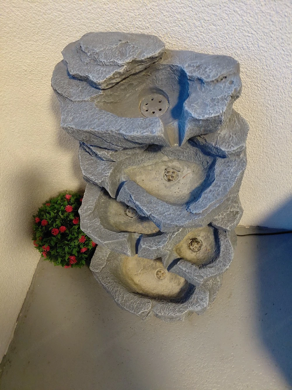 Brunnen mit LED ca 60cm hoch