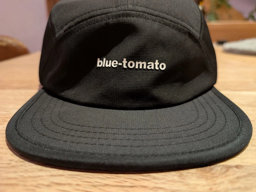 Blue Tomato 5-Panel Cap   Black & Minimalist