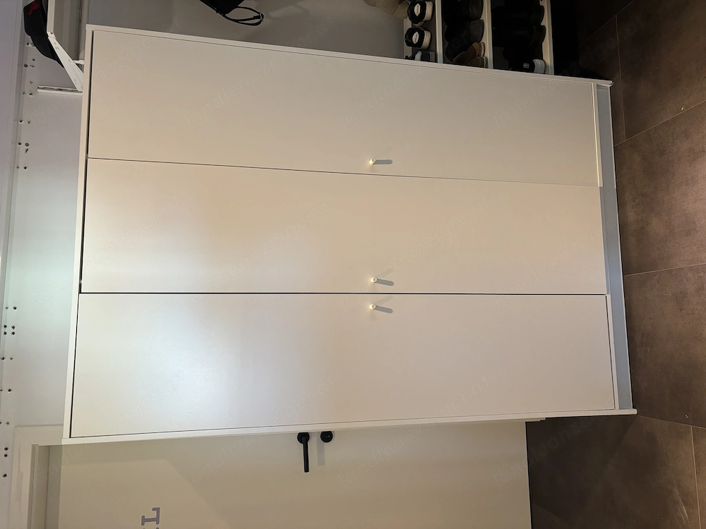 IKEA Klappstad Schrank