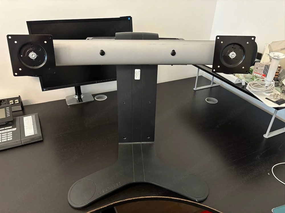 Ergotron LX Lift Stand für 2 Monitore