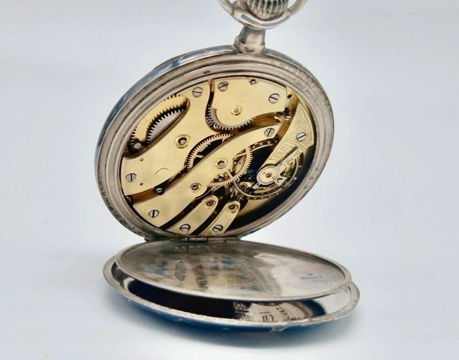 Taschenuhr aus 800er Silber