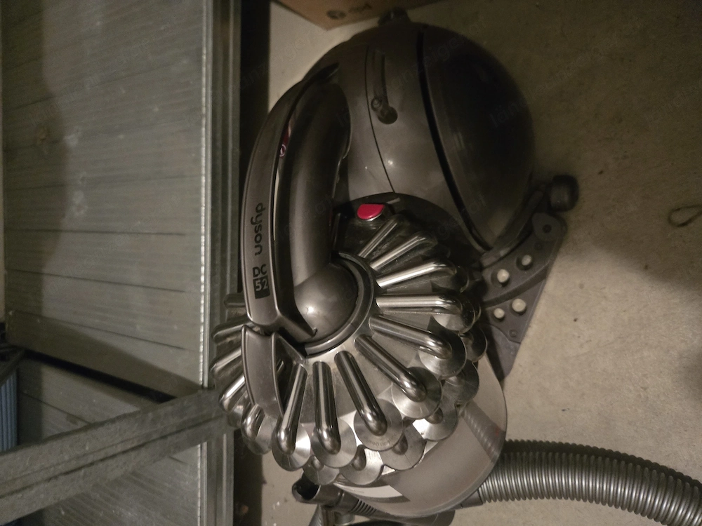 Marke Dyson, Modell DC52 Allergy Parquet.