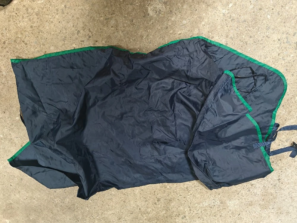 Pferde Regenausreitdecke 135cm 