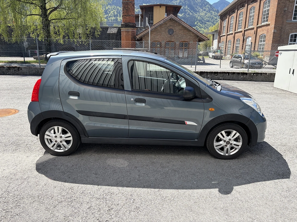 Suzuki Alto mit sehr wenig km. 43639