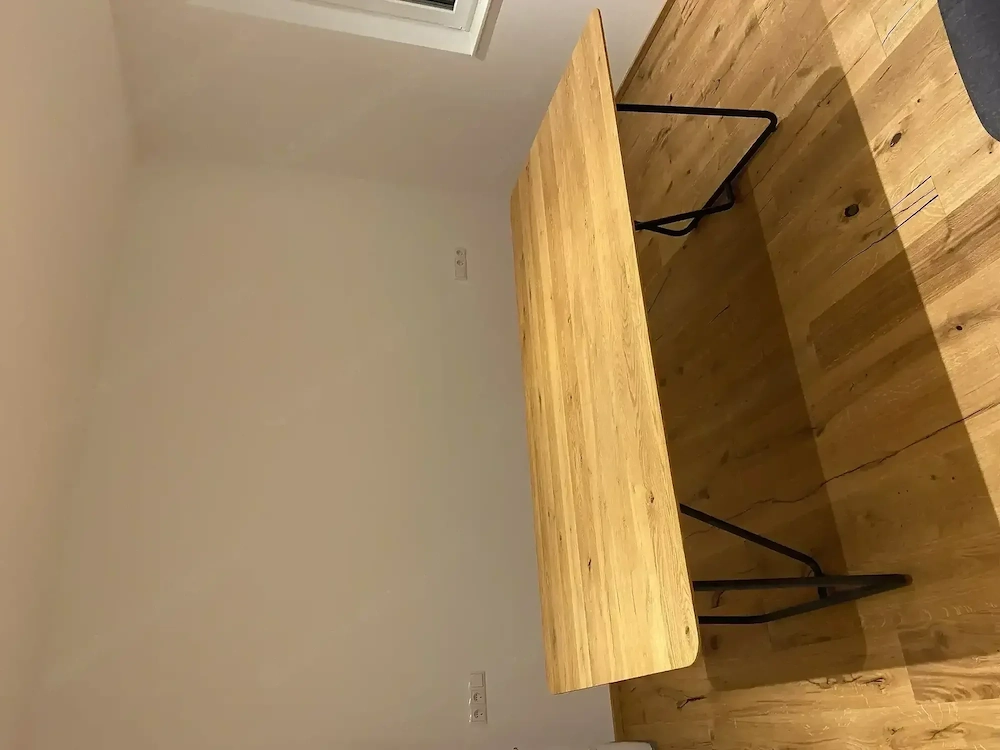 Neuwertiger Esstisch zu verkaufen