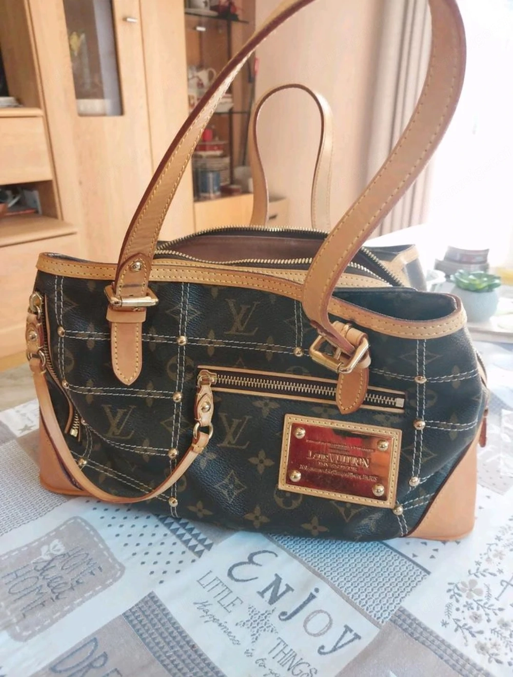 Sac   main Louis Vuitton taille XL