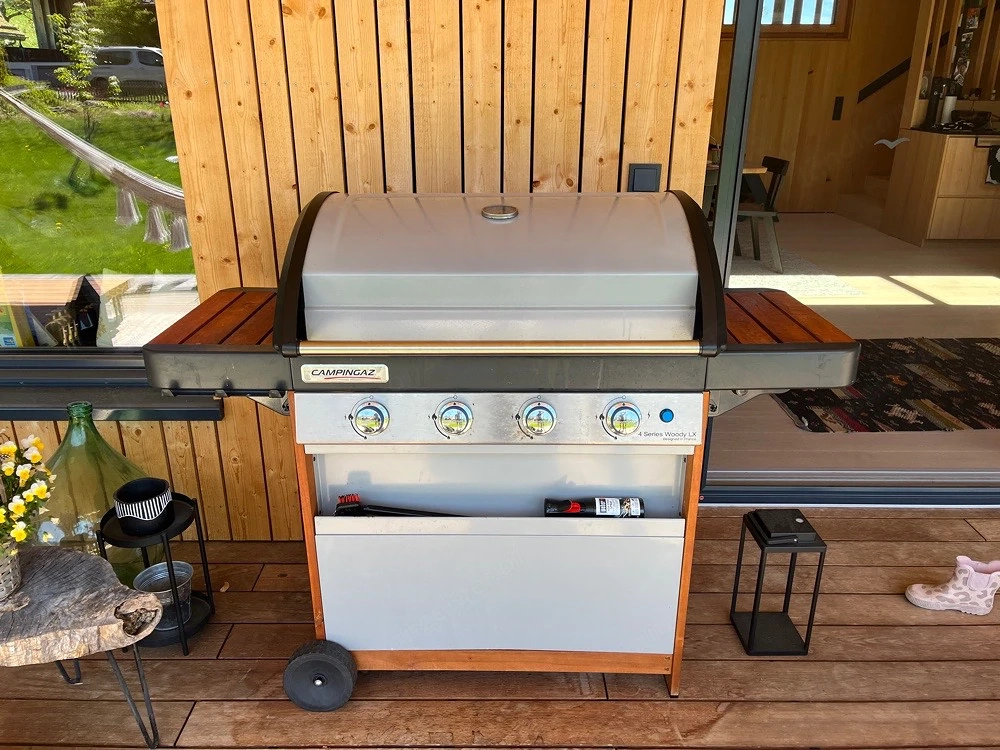Campingaz Grill mit 4 Brennern