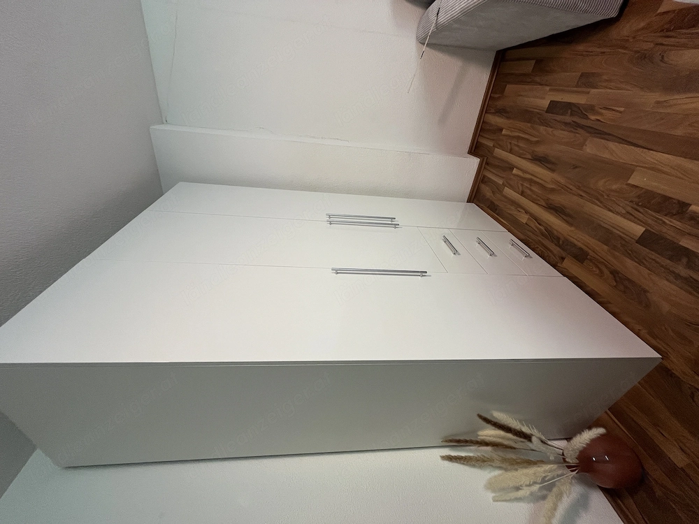 Lutz Schrank weiß und viel Stauraum 