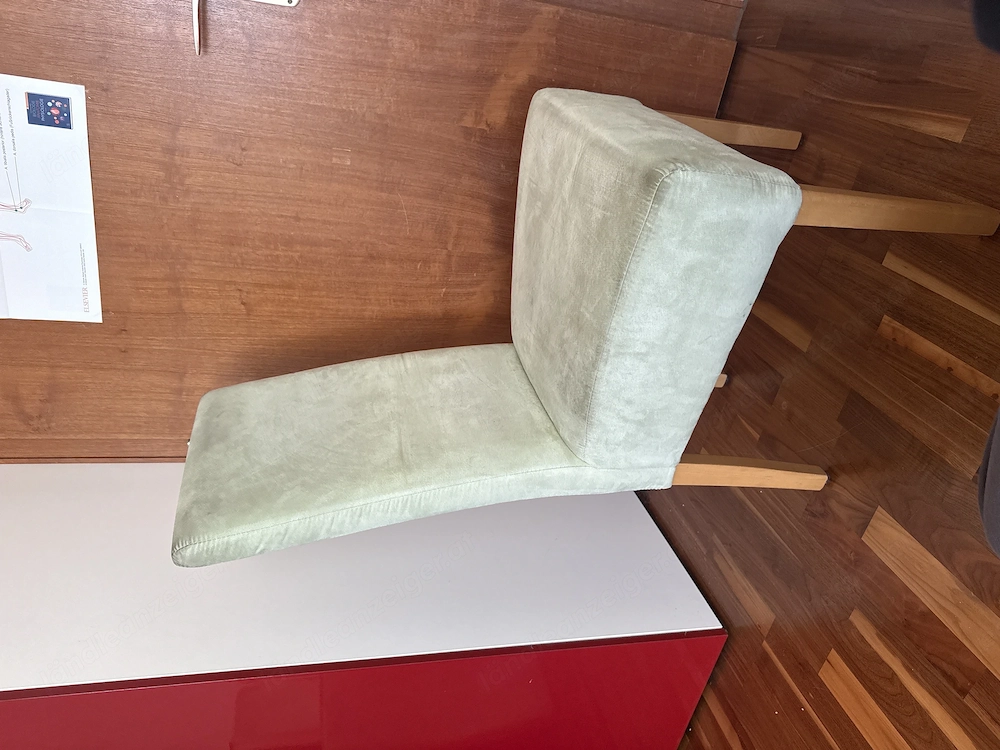 Stühle - matte, leicht samtige Oberfläche