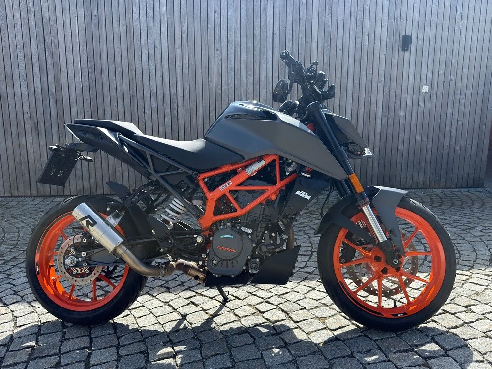     KTM Duke 125 (2023)   nur 2.800 km, Top Zustand