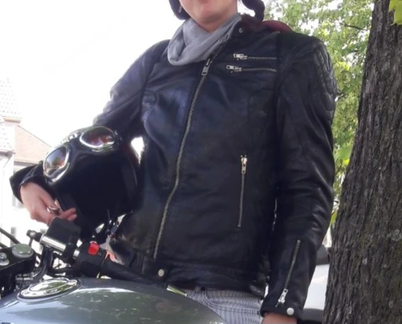 Motorradjacke Damen schwarz Leder