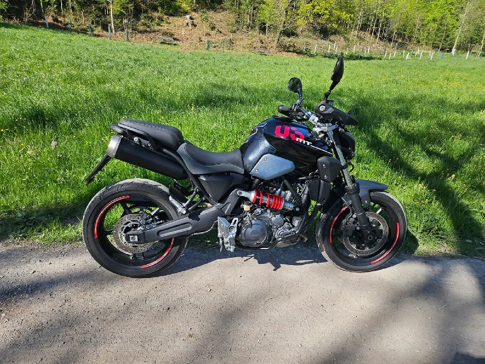 Yamaha MT03