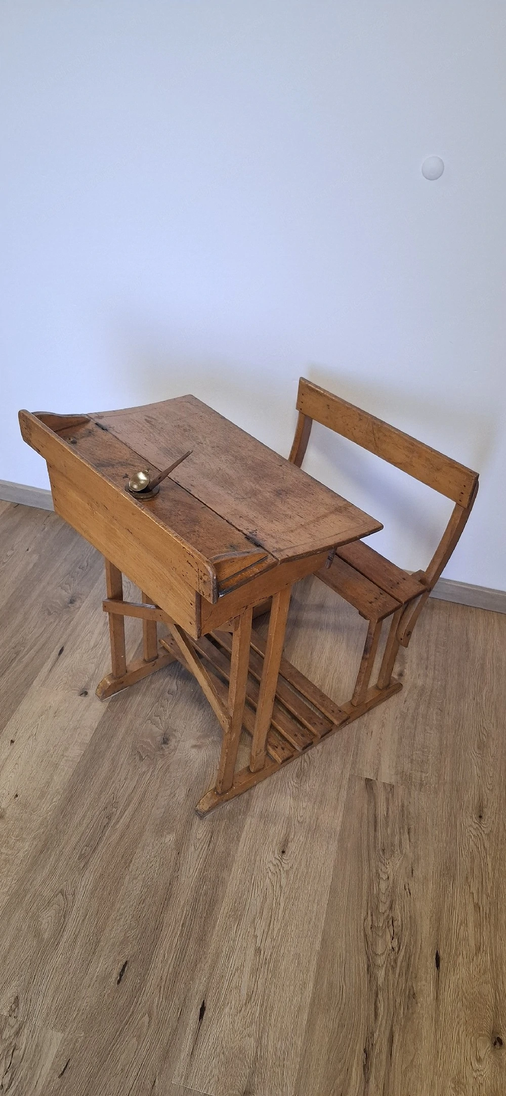 Antike Kinder Schulbank