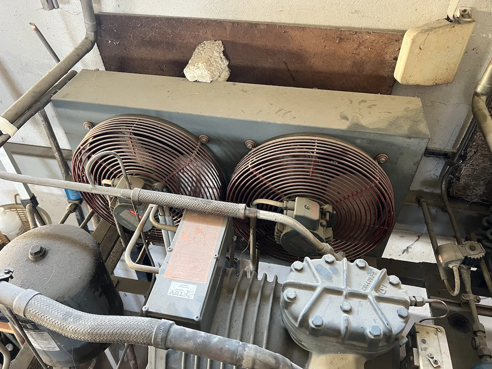 Kühlaggregat mit 2 Verdampfern + Schaltschrank und Steuerung