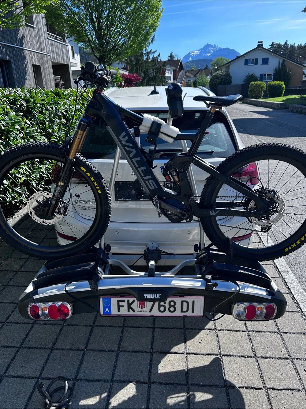 von Thule Fahradträger auf Anhägekupplung