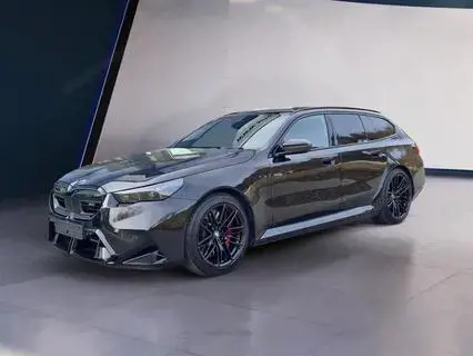 BMW M5 Basis Touring 535 kW (727 PS), Automatik, Allrad