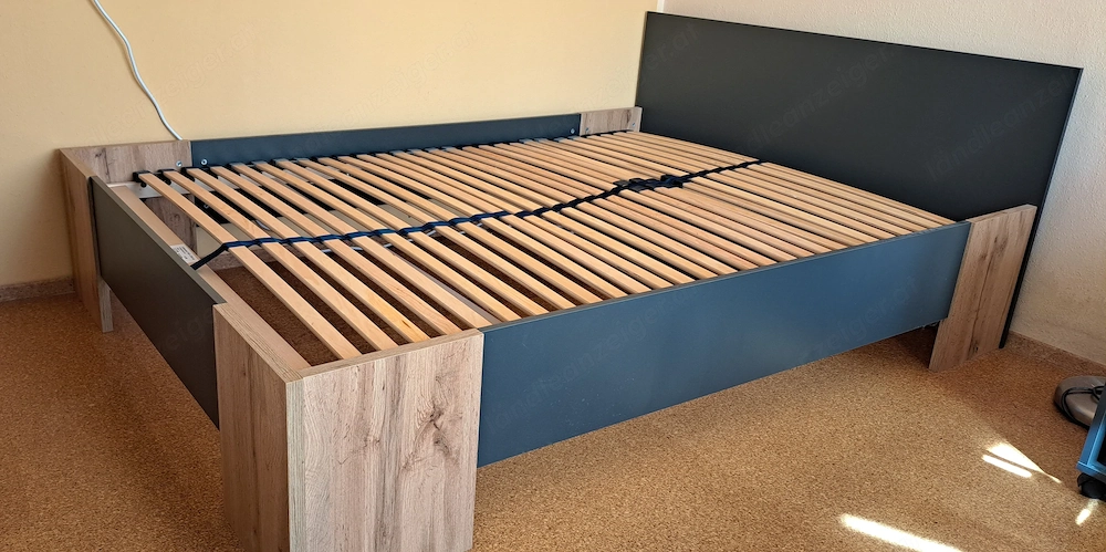 Bett 140   200 cm mit Lattenrost