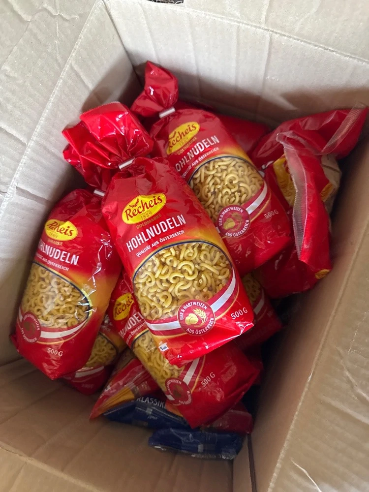 Nudel ganze Kiste 