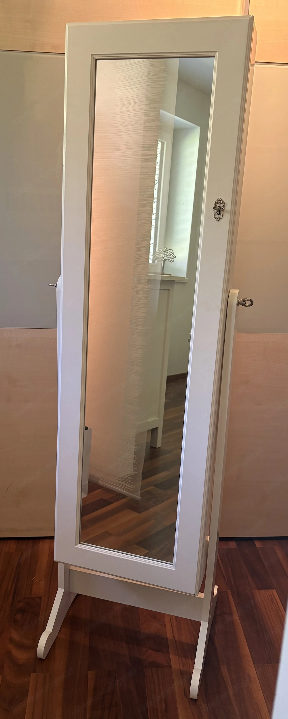 Schmuckschrank in Weiß 