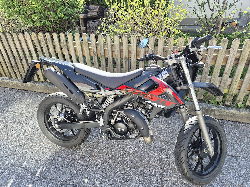 verkaufe Rieju MRT 50 (Moped) neuwertig