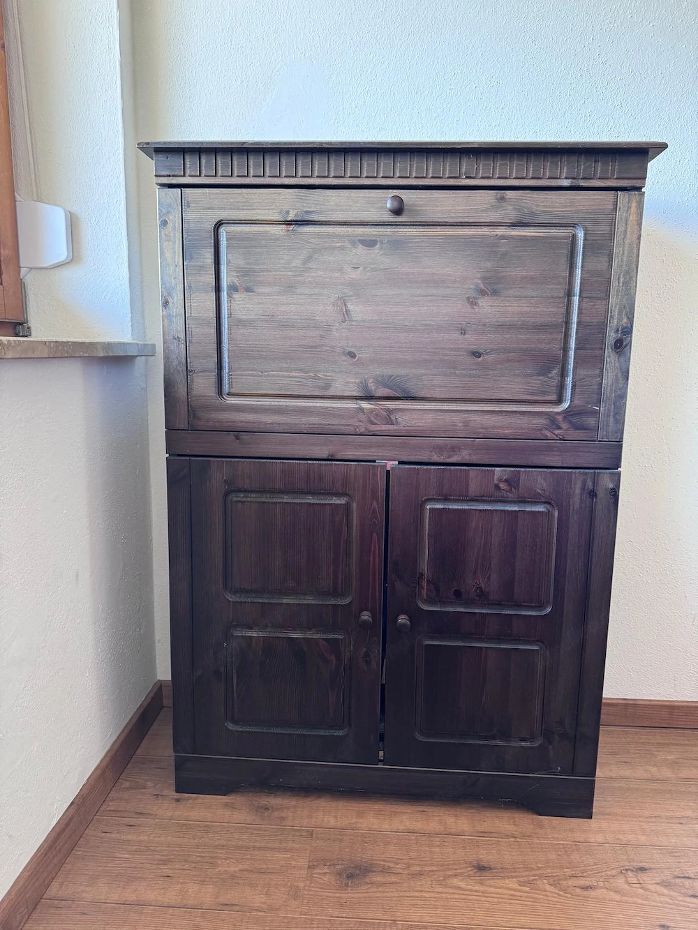 Achtung Platzwunder! Schicker Sekretär im Landhausstil