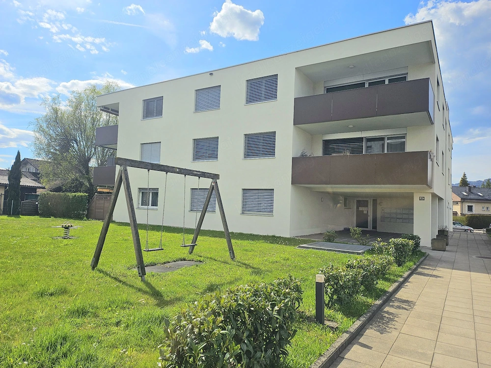 Stilvolle 2-Zimmer-Wohnung mit Sonnenbalkon & Bergblick in begehrter Lage von Lustenau