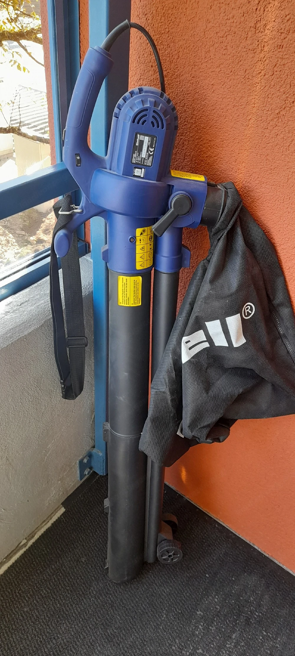 Laubsauger von Einhell mit Strom 