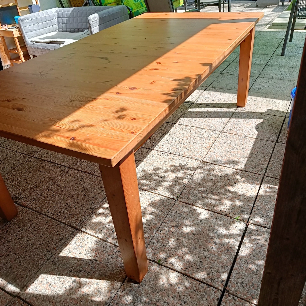 Voll Holztisch 104x204 ausziehbar auf 297 cm, inkl 2 Ausziehplatten, gebraucht.