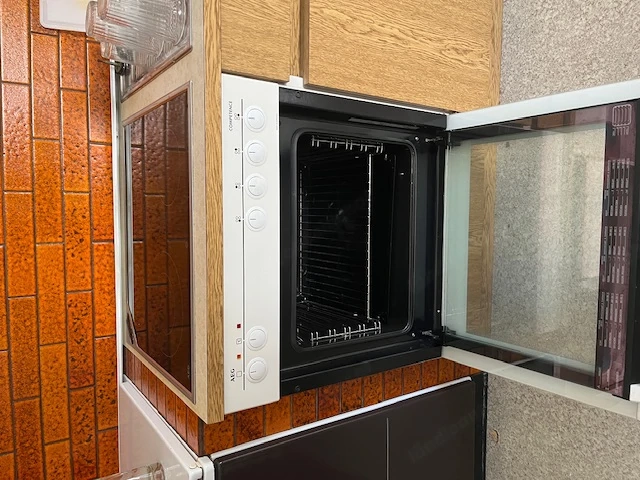 Herd und Geschirrspüler zu verschenken