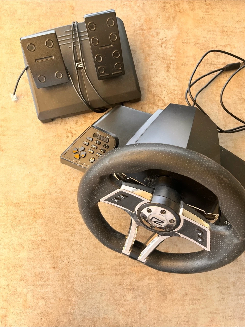 lenkrad mit gaspedal 