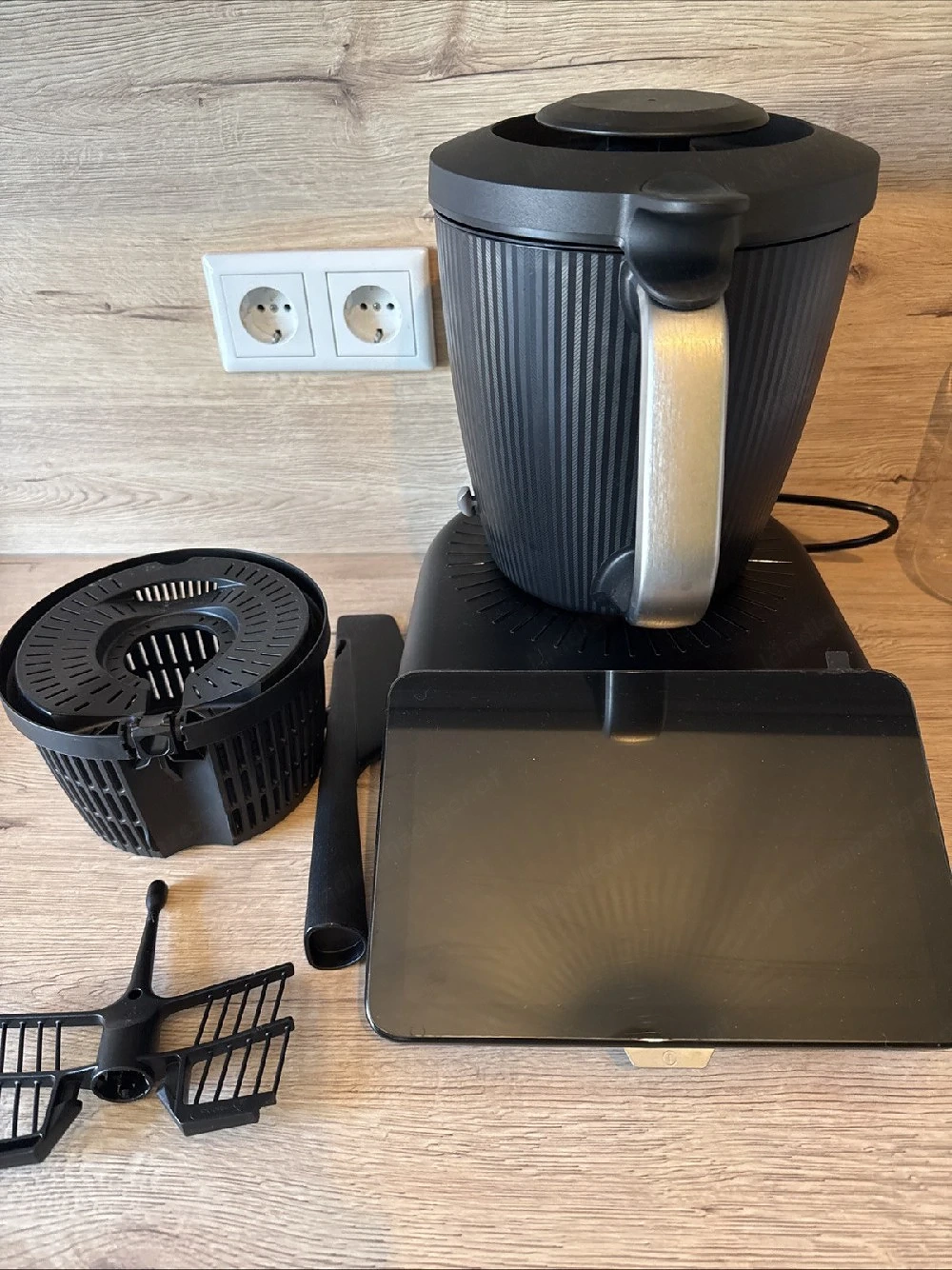 Thermomix TM7   kaum genutzt   sehr guter Zustand   mit Rechnung   OVP