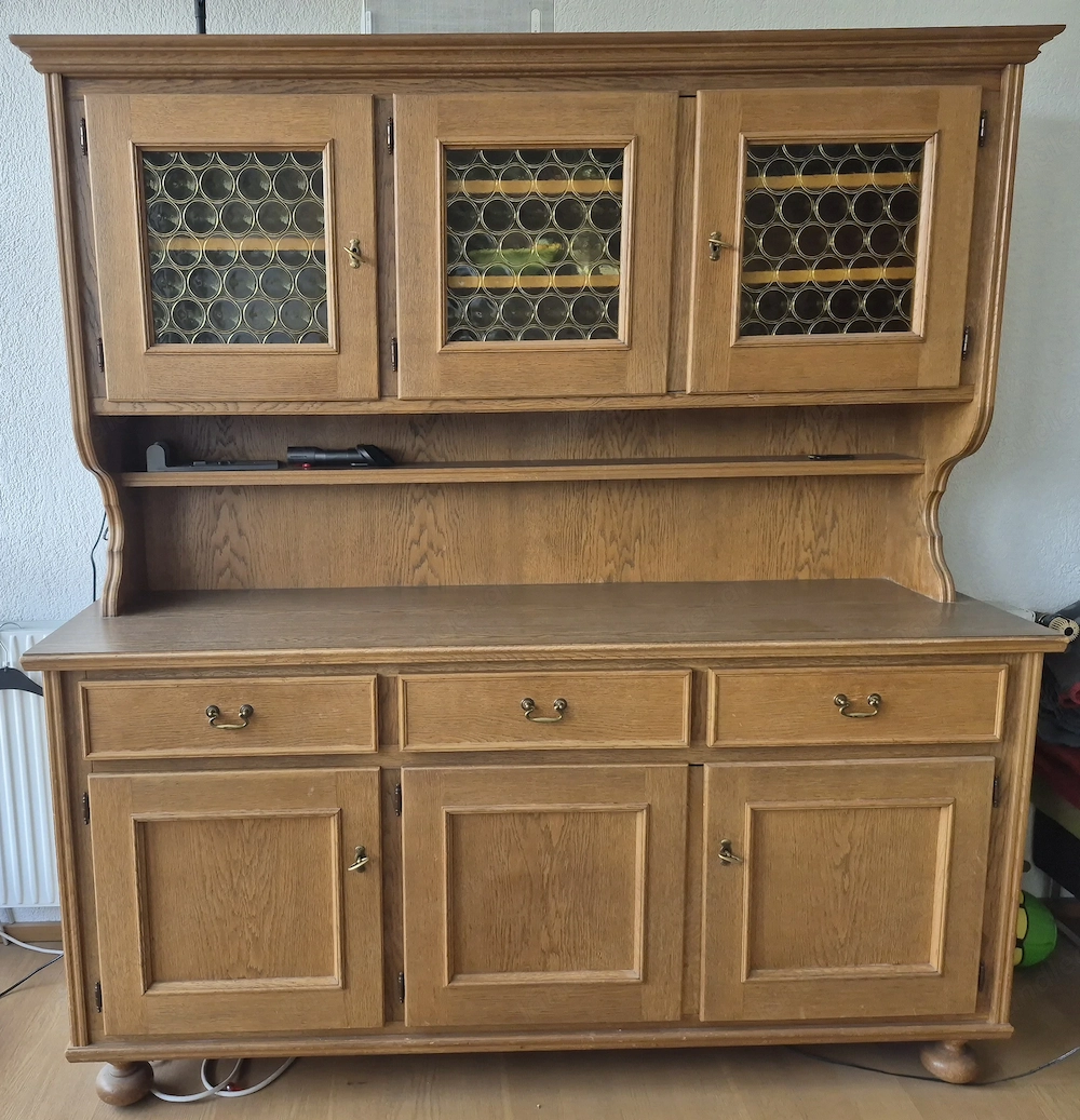 Schrank Anrichte zu verschenken