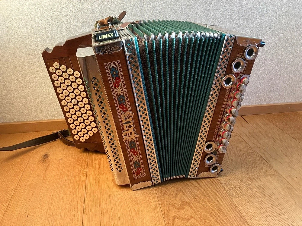 Steirische Harmonika mit Midi