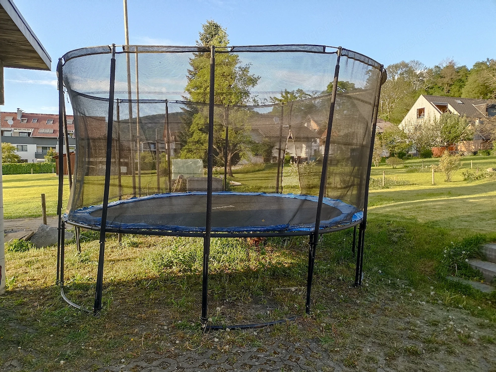 Trampolin 430 zu verschenken 