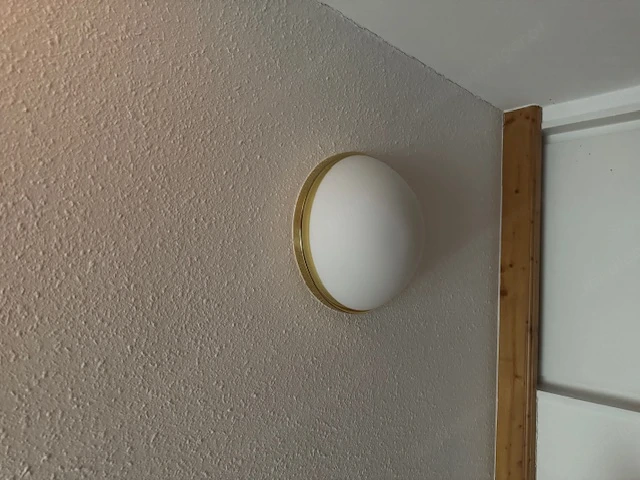 Deckenlampe aus weissem Glas