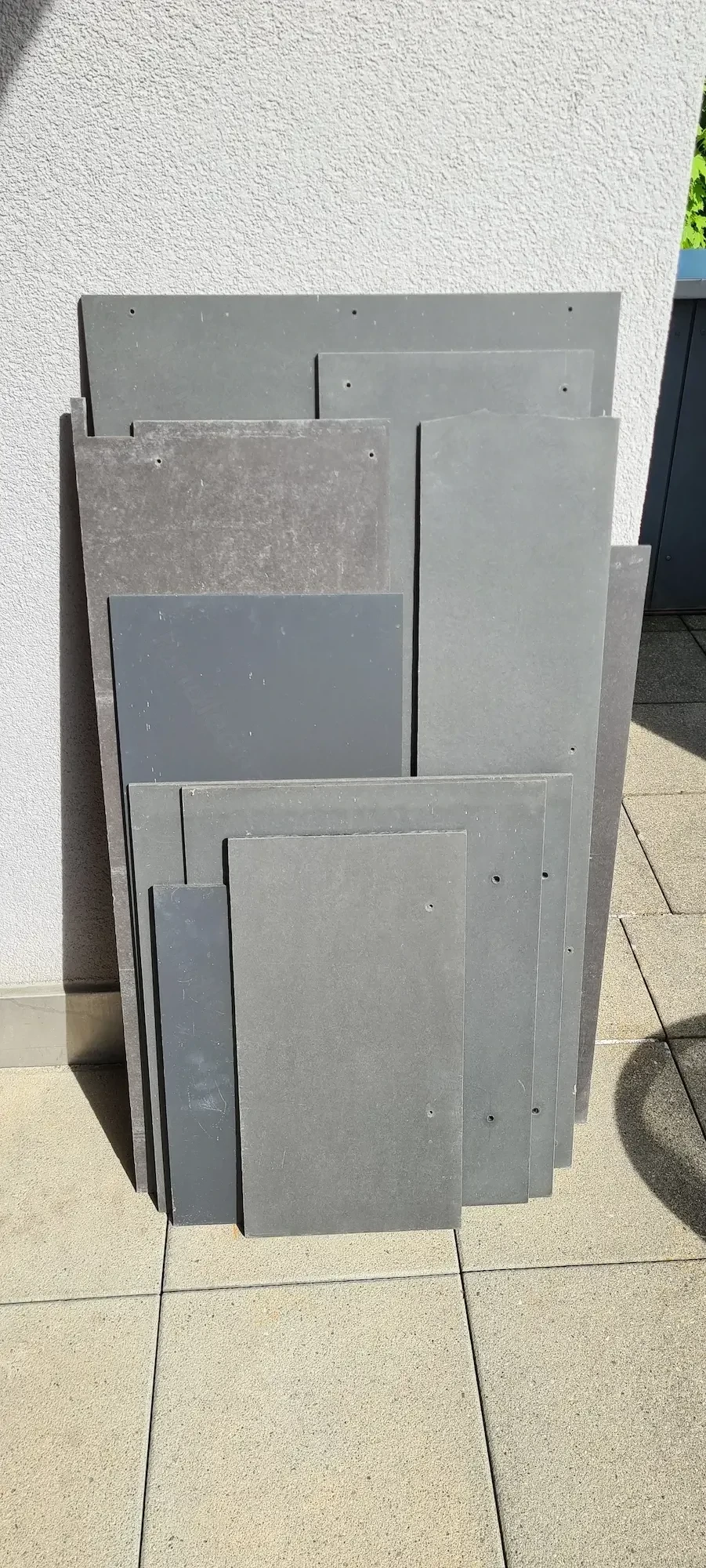 Eternit Platten 8mm antrazit für Bastler abzugeben. Verschiedene Größen 