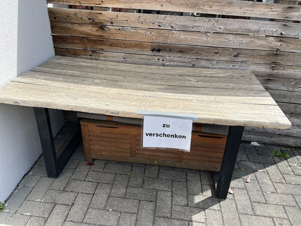 Gartentisch 