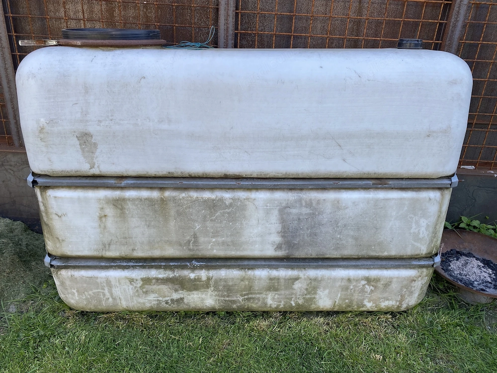 Wassertank zu verschenken