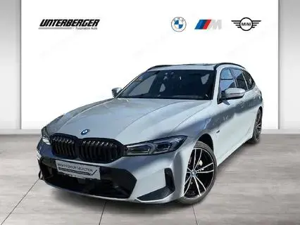 BMW 330e xDrive M-Sportpaket // Panorama Glasdach // Harman Kardon