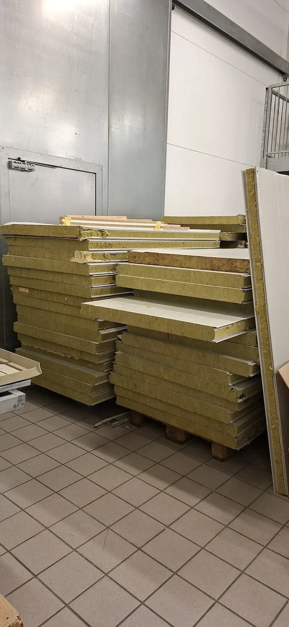 GRATIS Sandwichplatten Baumaterial Bauen Isolieren